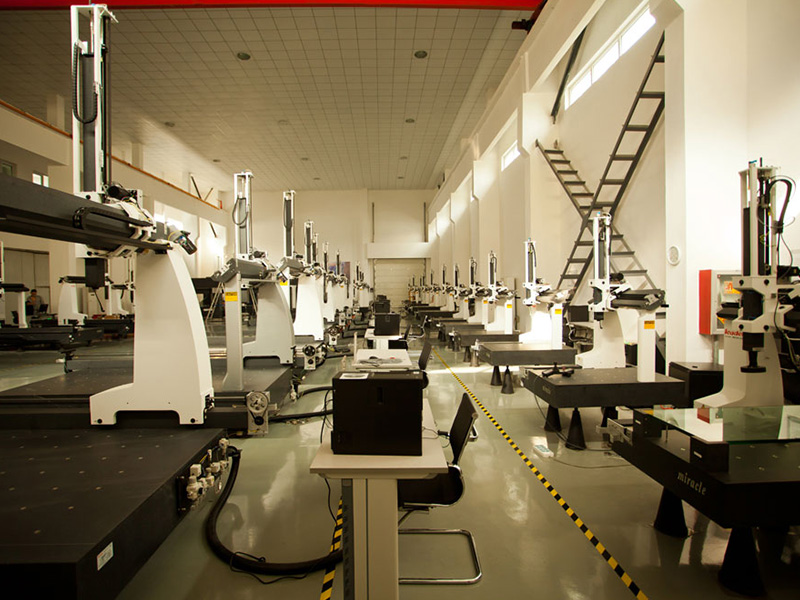 恒溫調(diào)試檢測(cè)車(chē)間